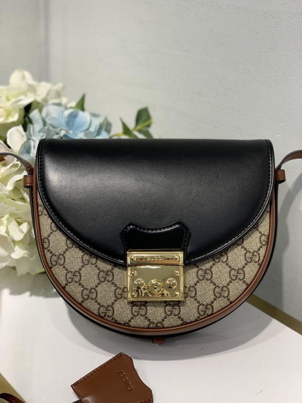 Gucci Handbags 677